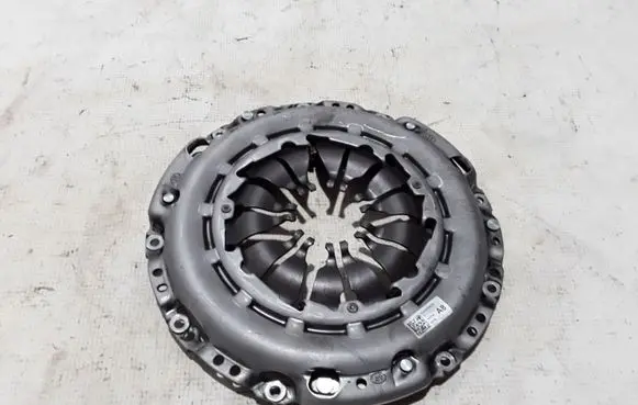 Renault Megane IV Pressure plate 302053062R