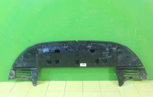 Peugeot 308 Front bumper skid plate/under tray 17AB13