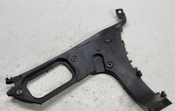 Audi Q7 4L Bumper support mounting bracket corner 4L0807453A