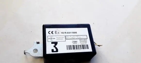 Toyota Avensis T270 Door control unit/module 8974102210 89741-02210