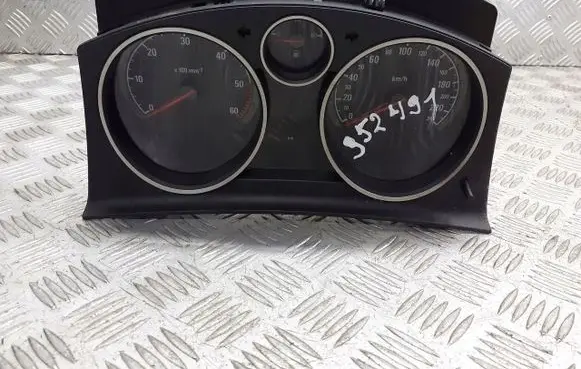 Opel Zafira B Tachometer 13225988