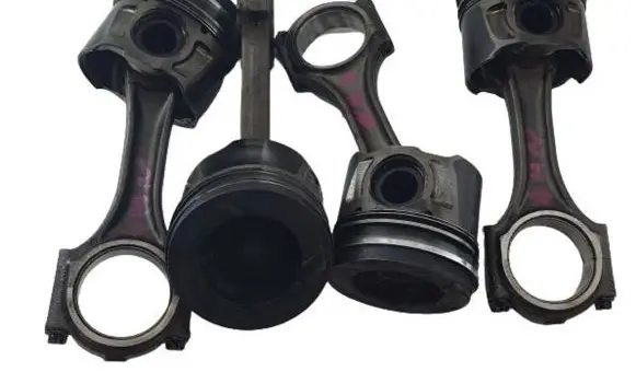 Citroen C-Crosser Piston with connecting rod