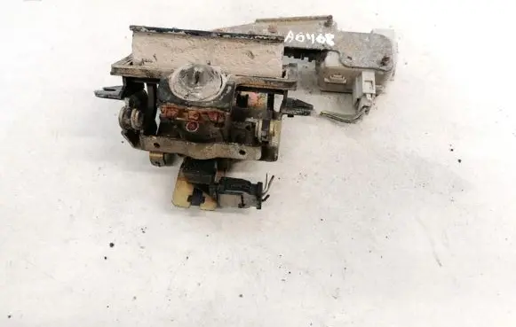 Skoda Octavia Mk1 (1U) Tailgate exterior lock 