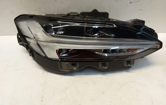 Volvo S90, V90 Headlight/headlamp
