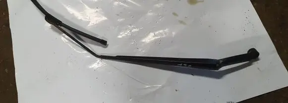 Toyota Avensis Verso Windshield/front glass wiper blade NOCODE