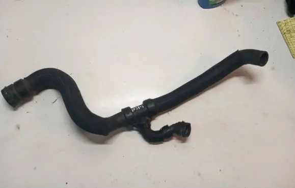 Volvo S80 Engine coolant pipe/hose S4000238