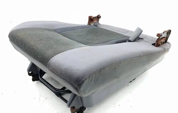 Toyota RAV 4 (XA20) Rear seat 
