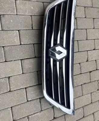 Renault Latitude (L70) Front grill 623109306R
