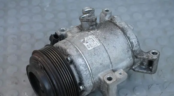 Mazda CX-5 Air conditioning (A/C) compressor (pump) F500JUBCA07