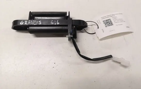 Mitsubishi Grandis Tailgate/trunk/boot exterior handle