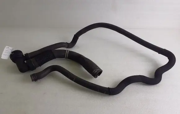 Opel Insignia A Engine coolant pipe/hose
