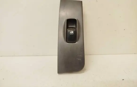 Hyundai Matrix Electric window control switch 9358017500