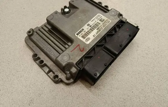 KIA Ceed Engine control unit/module 0281031497 391112A976 1039S73886