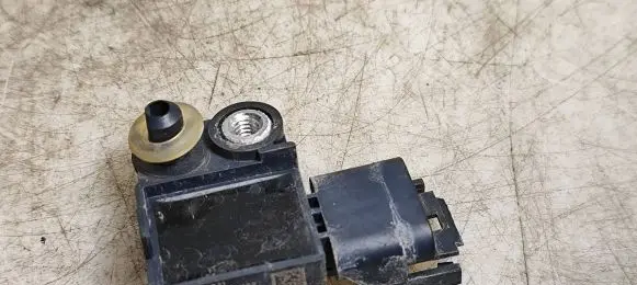 Mini Cooper Countryman R60 Airbag deployment crash/impact sensor 9159311 001789 281013005258