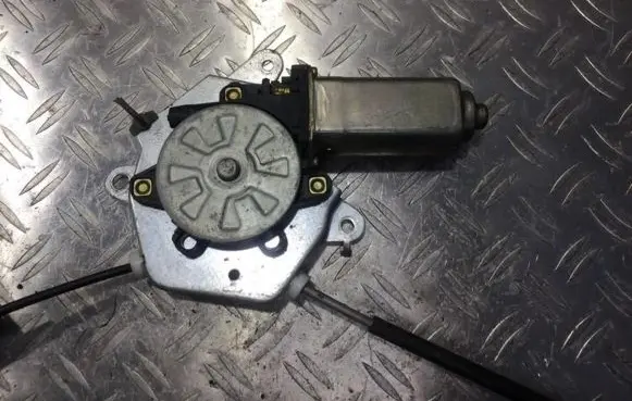 Nissan Almera Front door window regulator motor