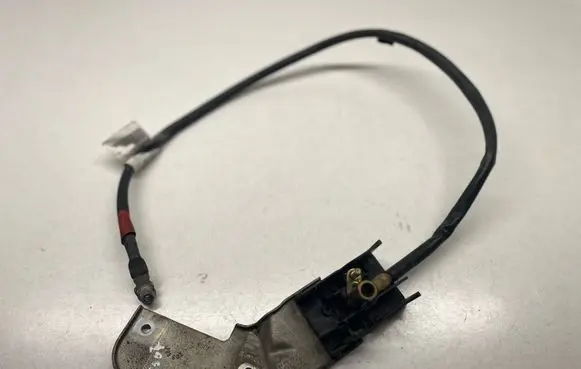 Mercedes-Benz E W211 Positive cable (battery) A2115456440 A2115404732 2115404732