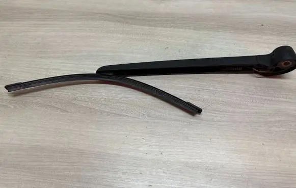 Porsche Cayenne (92A) Rear wiper blade arm 8k9955407