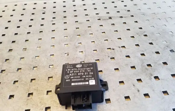 Mercedes-Benz CLS C219 Light module LCM A2118703126