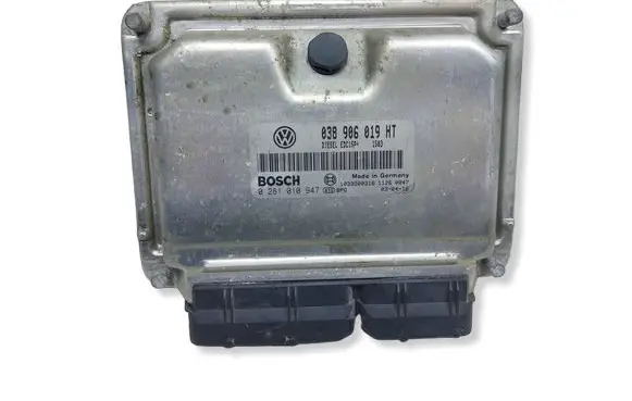 Skoda Fabia Mk1 (6Y) Engine control unit/module 038906019HTKASACJ 038906019HT 0281010947