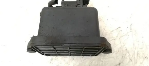 Vacuum air tank