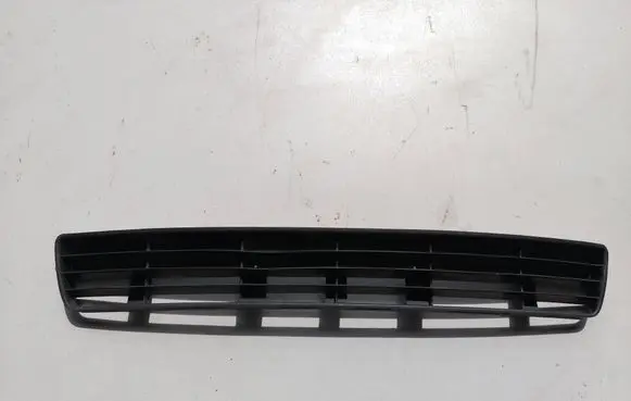 Audi A4 S4 B5 8D Front bumper lower grill 8D0807683E