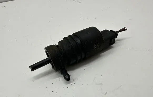 Mercedes-Benz E W211 Windscreen/windshield washer pump