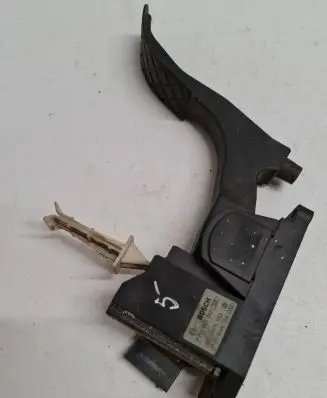 Volkswagen Golf IV Accelerator throttle pedal 1J1721503K 0281002342 188103376