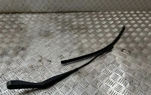 Mercedes-Benz E W213 Front wiper blade arm
