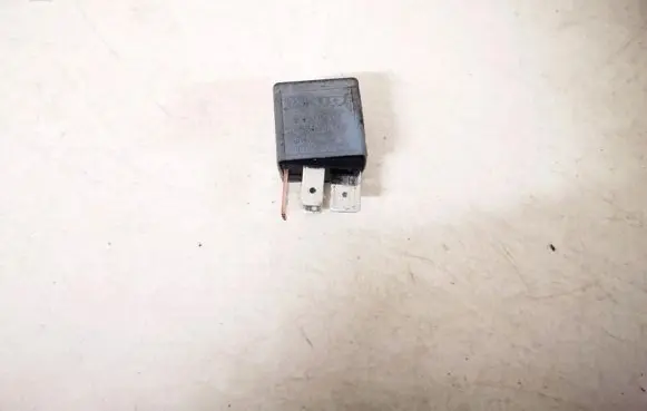 Skoda Octavia Mk2 (1Z) Other relay 1k0906381 v23134-b52-x426