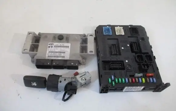 Peugeot 407 Engine ECU kit and lock set 9660942580