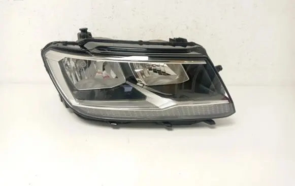 Volkswagen Tiguan Headlight/headlamp 5NB941006B