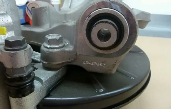 Opel Astra L Front wheel hub spindle knuckle 23432026R