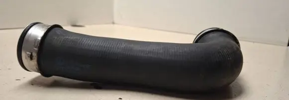 Intercooler hose/pipe