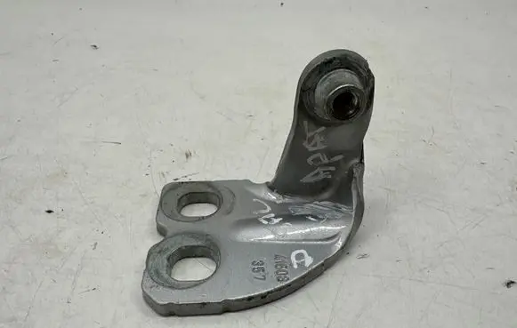 Jeep Compass Rear door lower hinge
