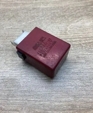 Mitsubishi Colt Central locking relay MB852268 0515002211