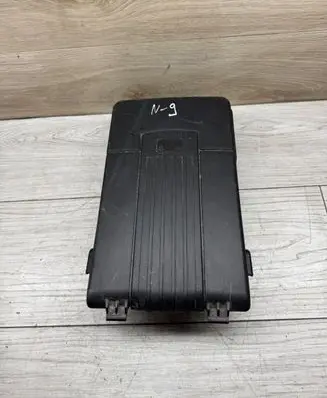 Volkswagen Golf V Battery box tray cover/lid 1K0915443A