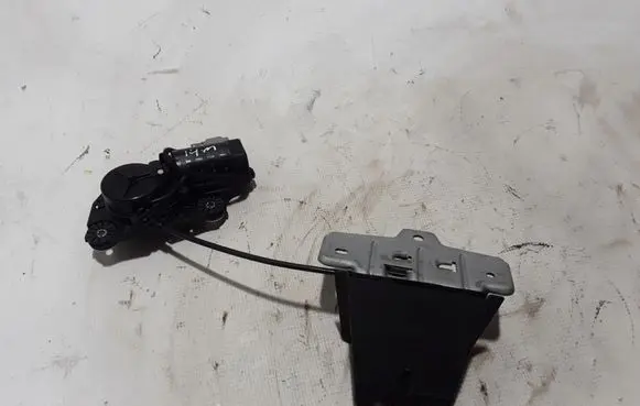 Volvo XC90 Loading door lock 31349975