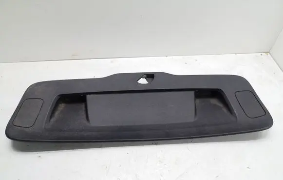 Volkswagen PASSAT B7 USA Tailgate trim 561867605B