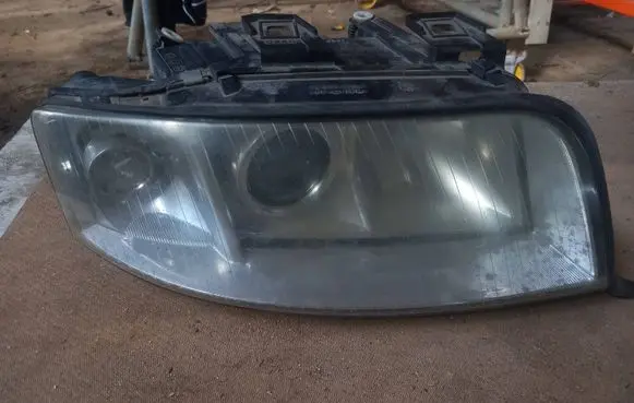 Audi A6 S6 C5 4B Headlight/headlamp 081411102R 084461113R