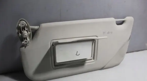 Sun visor clip/hook/bracket