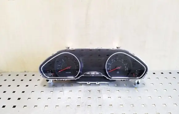 Peugeot 208 Speedometer (instrument cluster) 9674679680