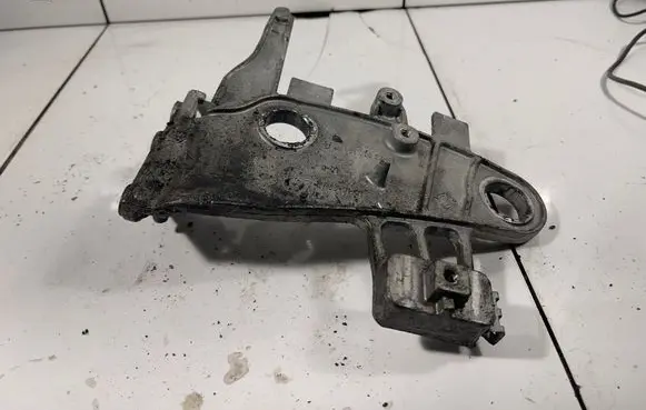 Mercedes-Benz E W212 Air filter cleaner box bracket assembly A6510902241 211550101
