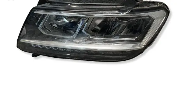 Volkswagen Tiguan Headlight/headlamp 030110123100 5NB941035B
