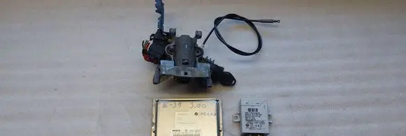 BMW 5 E39 Engine control unit/module 0281001830 7785540 61356905667