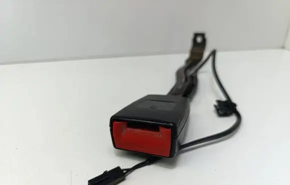 Volkswagen PASSAT B6 Front seatbelt buckle 3C0857755