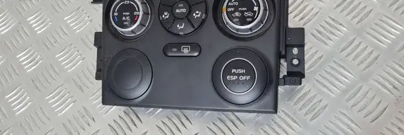 Suzuki Grand Vitara II Climate control unit 3951064J0 51067J53CAT