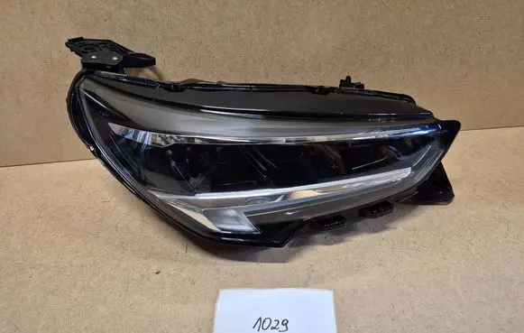 Opel Corsa F Headlight/headlamp 9829522580