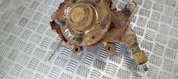Mazda 626 Rear wheel hub