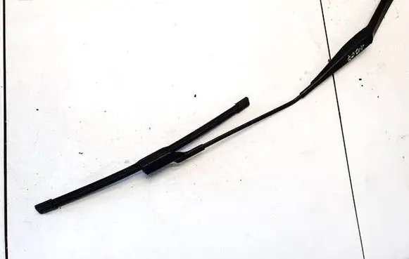 Ford Kuga I Front wiper blade arm 8V4117526CD