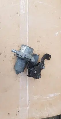 Volkswagen Golf V Vacuum pump 1J0612181B